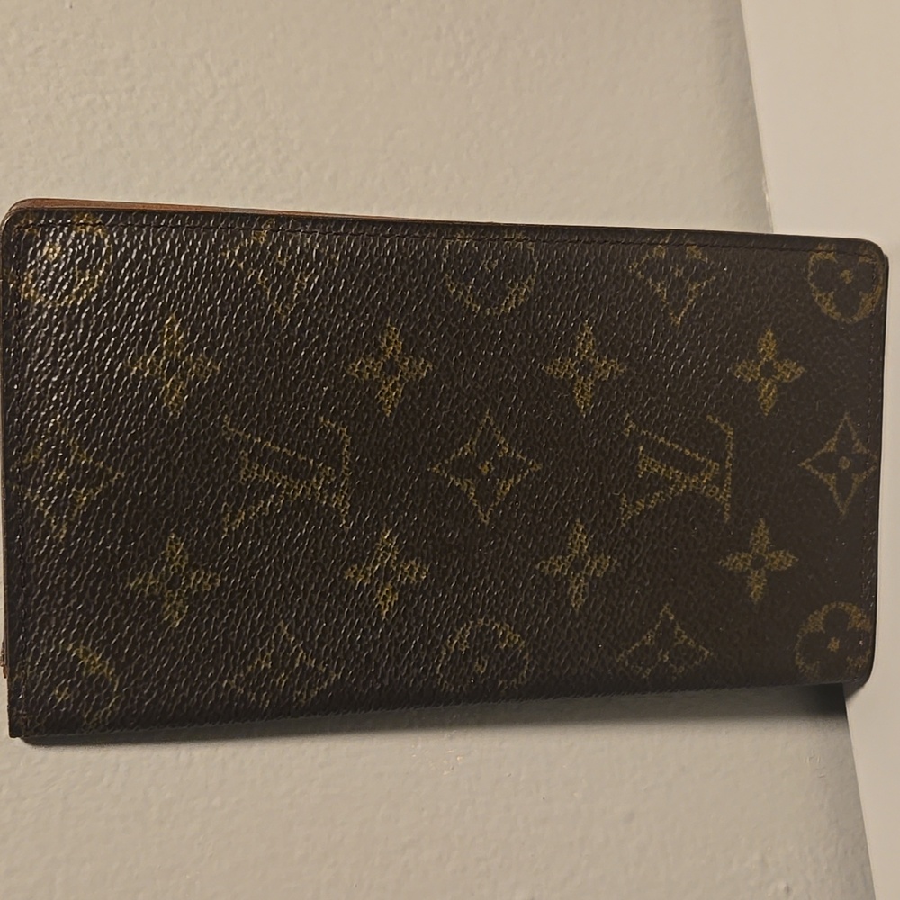 Louis Vuitton Monogram Long Wallet Bifold